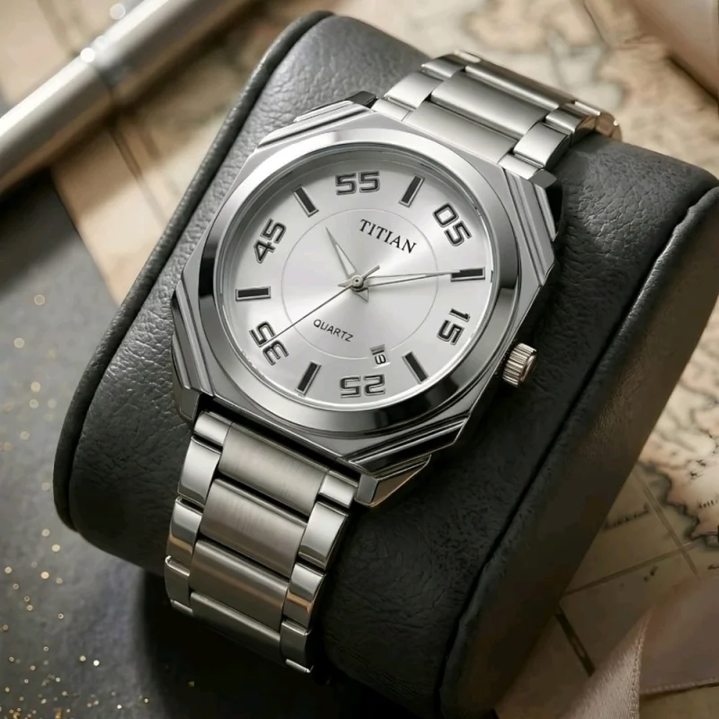 TITAN Boys Watch – CD Lock Edition